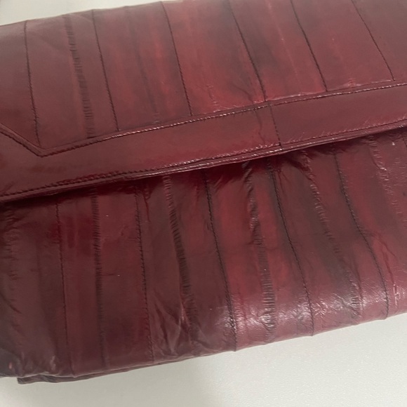 Vintage Burgundy Leather Shoulder Bag - Picture 2 of 11